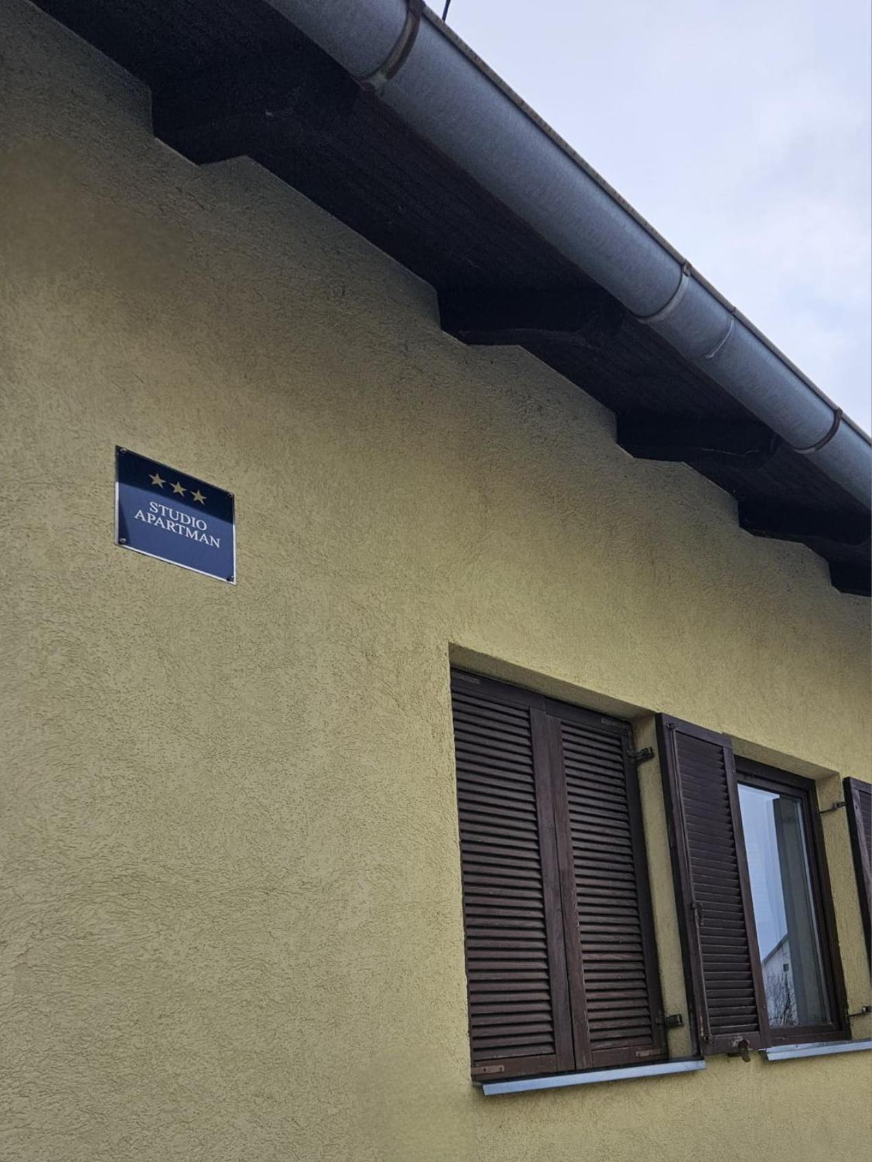 Studio Apartman Dora Ilok Exterior photo
